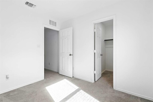 Building Photo - 420 Black Alder St