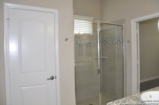 Building Photo - 523 Tranquil Oak