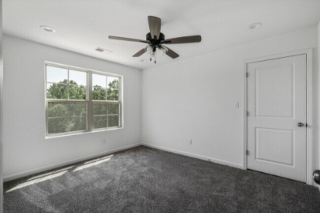 Building Photo - Spacious 4-Bedroom Home in Byhalia - Modern Living in a Tranquil Community!