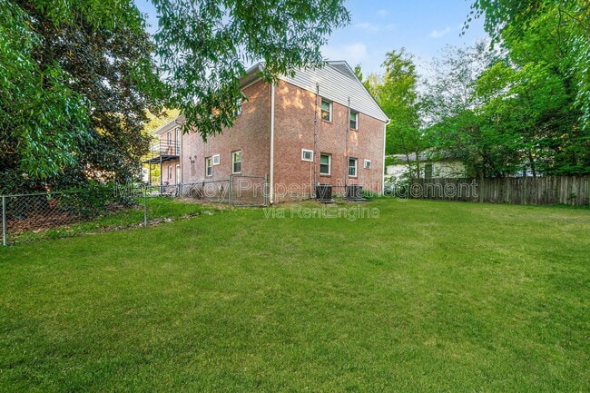 Building Photo - 1023 Berkeley St