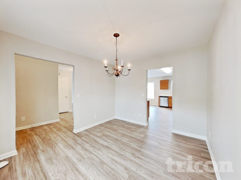 Building Photo - 1011 Ronald Rd