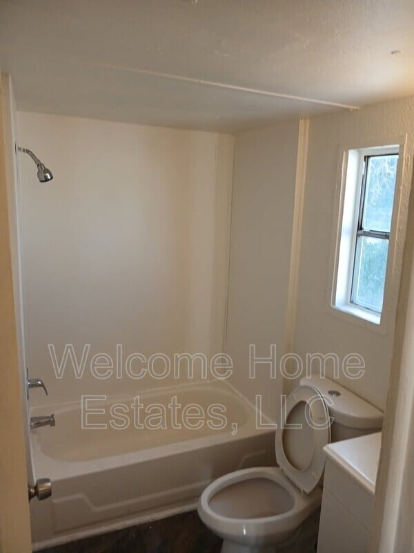 Building Photo - 3311 N Flowing Wells Rd