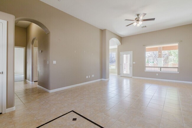 Building Photo - 4060 Wood Loop