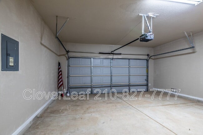 Building Photo - 213 Tumbleweed Run