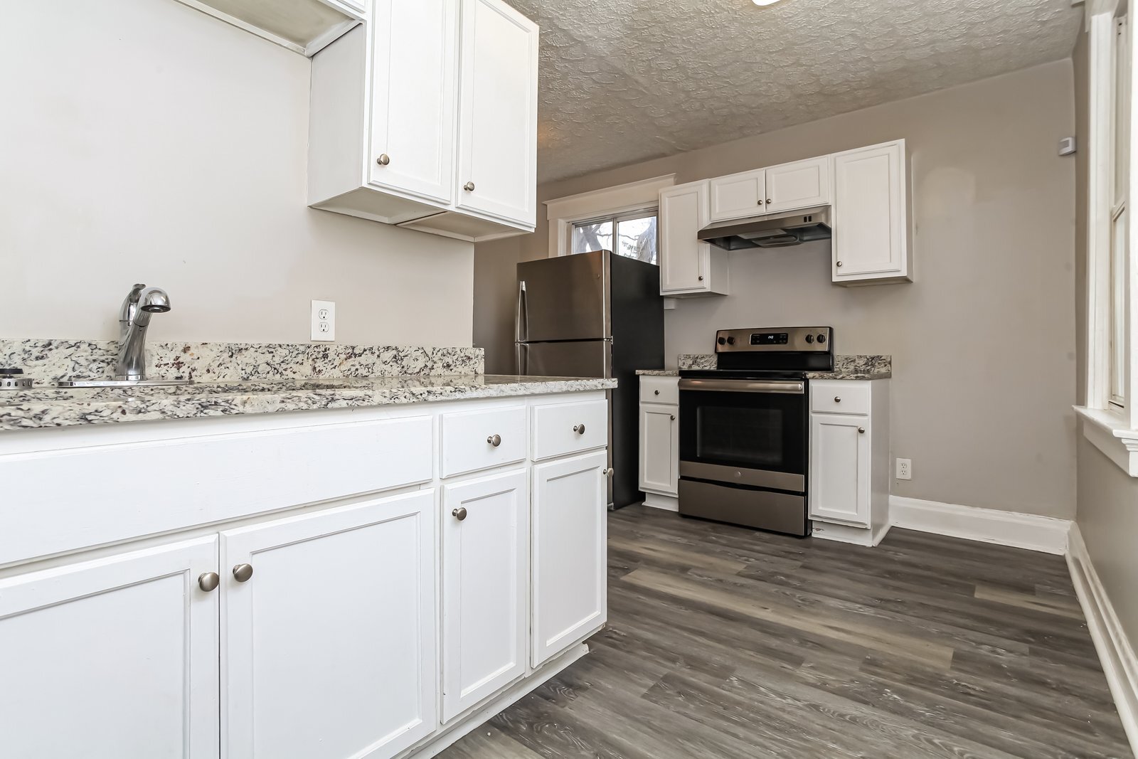 Building Photo - 635 Watkins St