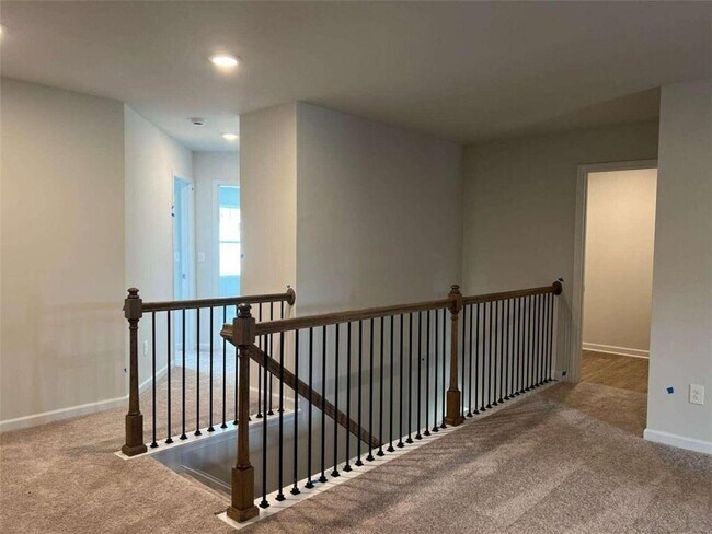 Building Photo - 420 Pt Pl Dr