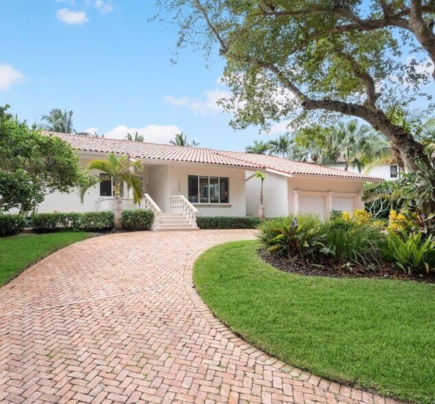 Primary Photo - 1540 Tagus Ave