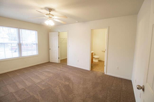 Building Photo - 1424 Bodie Dr