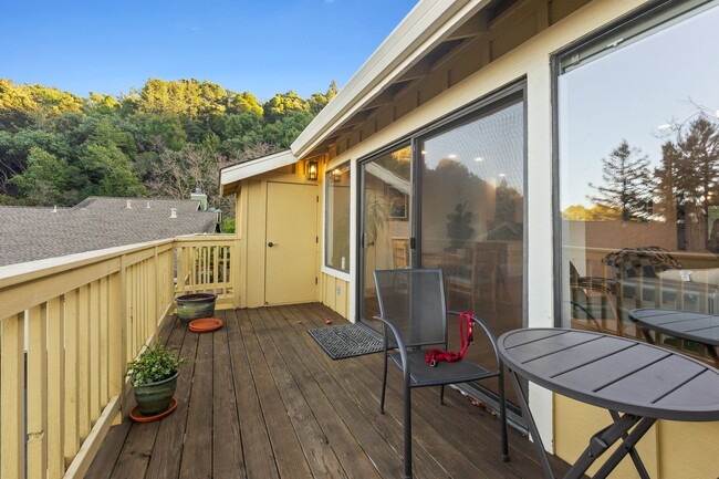 Building Photo - Tastefully Remodeled Two Bed, Two Bath End...