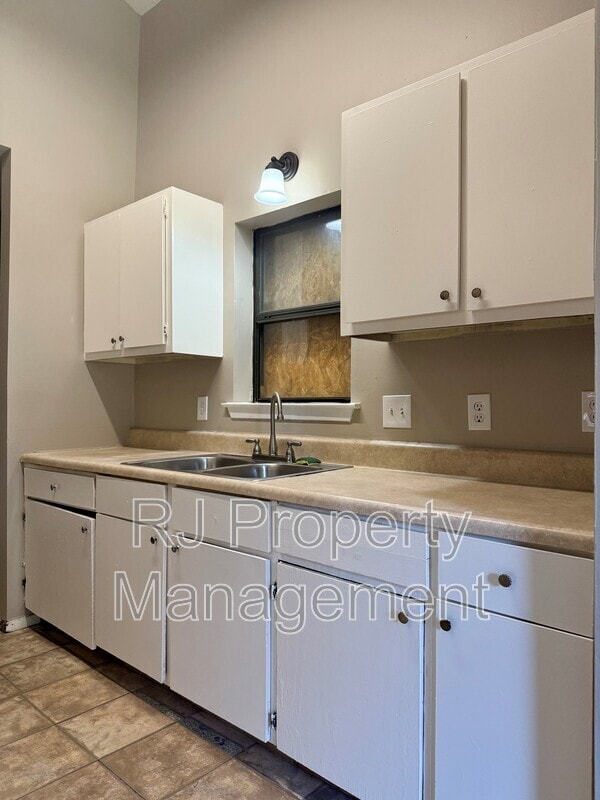 Building Photo - 3486 Meier Dr