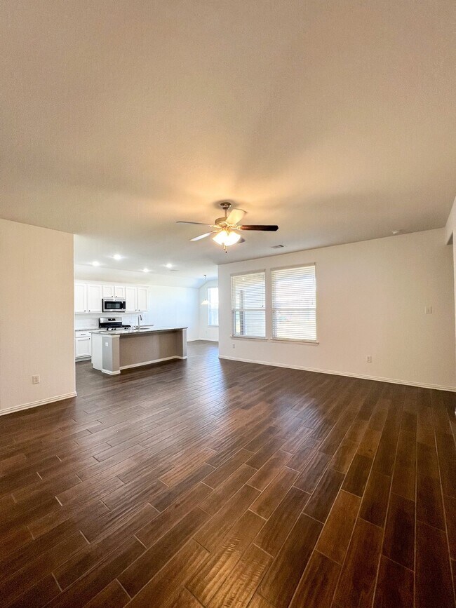 Building Photo - 16018 Cypress Farms Dr
