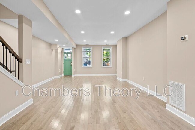 Building Photo - 1641 4th St NW