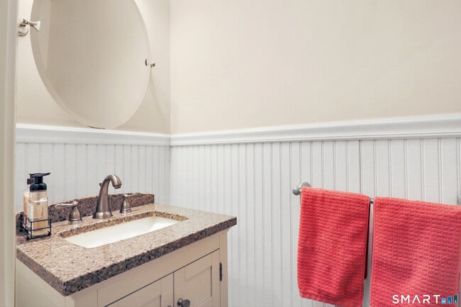 Building Photo - 59 Liberty St