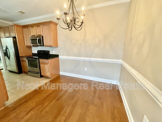 Building Photo - 1922 Harcourt Cir