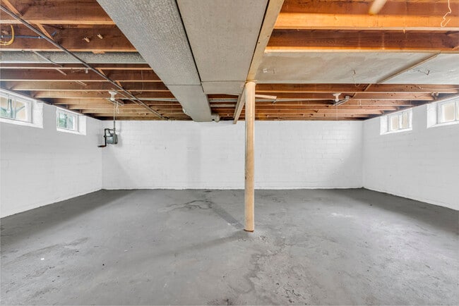 Building Photo - 936 Elbon Rd