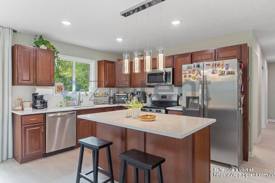 Building Photo - 5323 P St