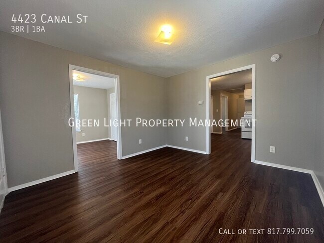 Building Photo - 4423 Canal St