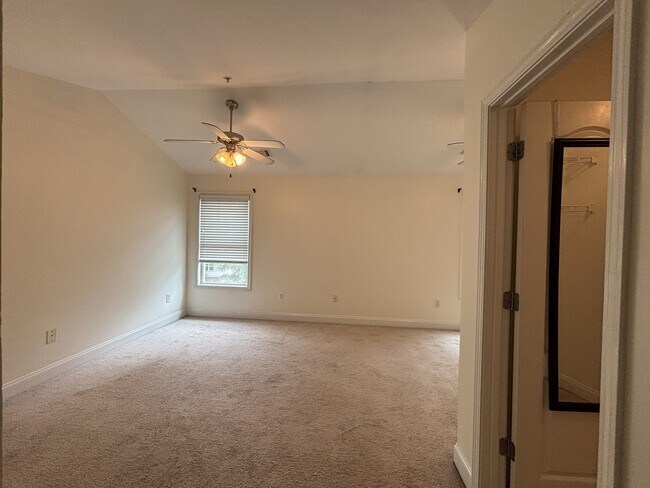 Building Photo - 409 Whitehall Rd