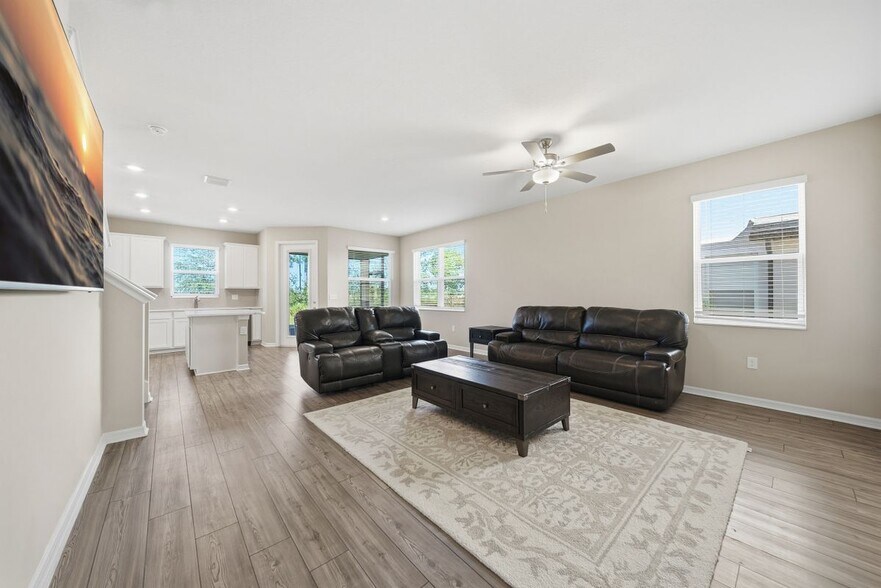 Building Photo - 11405 Cay Spruce Wy