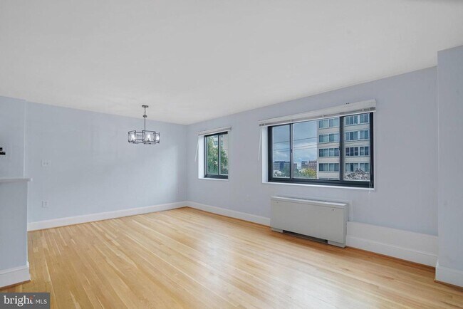 Building Photo - 1200 S Arlington Ridge Rd