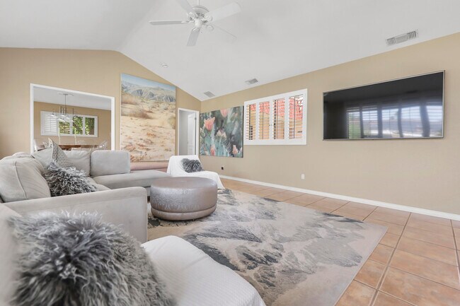 Building Photo - 72816 Mesa View Dr
