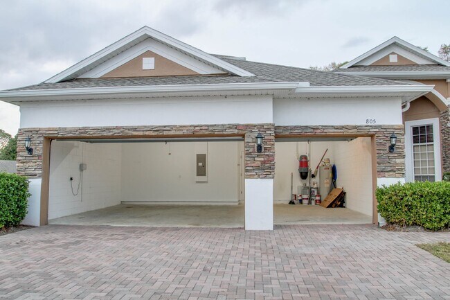 Building Photo - 805 Bainbridge Loop
