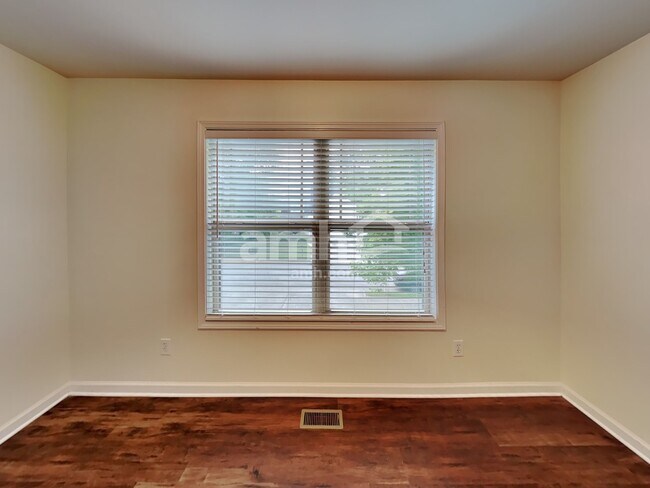 Building Photo - 4280 Chads Park Dr