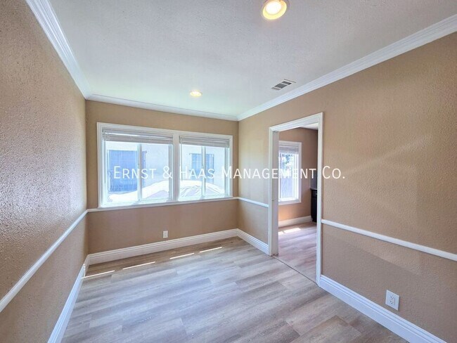 Building Photo - 705 N Hillford Ave