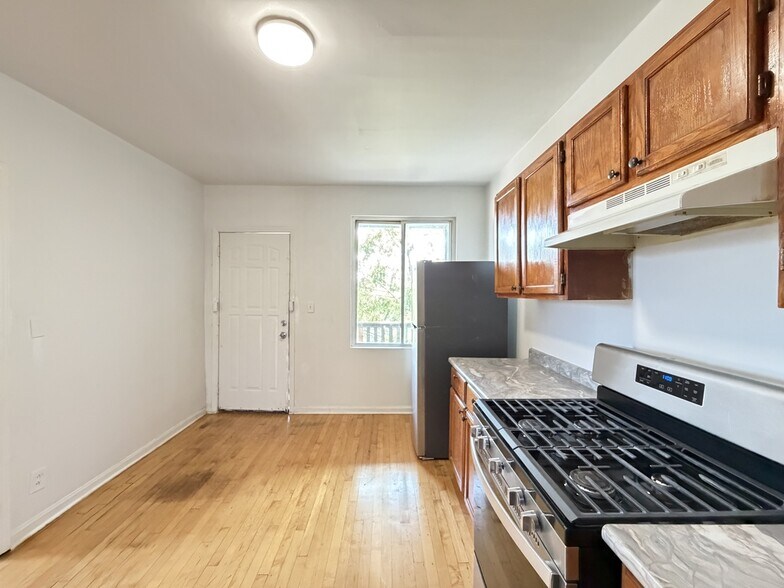 Building Photo - 4242 W Haddon Ave