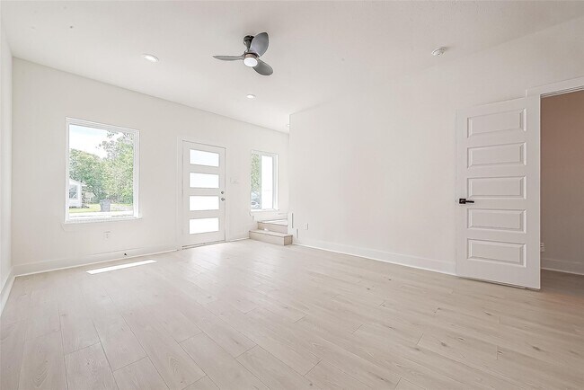 Building Photo - 4135 Mallow St