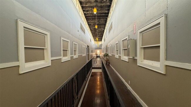 Building Photo - 1624 Holman St