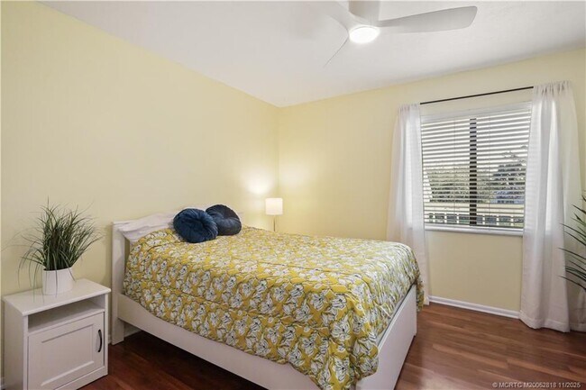 Building Photo - 4215 Gator Trace Ave