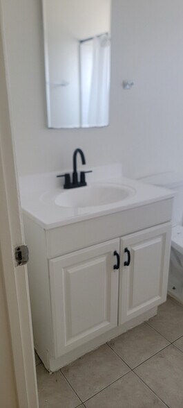 Building Photo - 8010 Owensmouth Ave