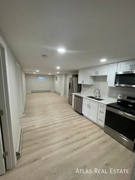 Building Photo - 3210 W Longfellow Pl