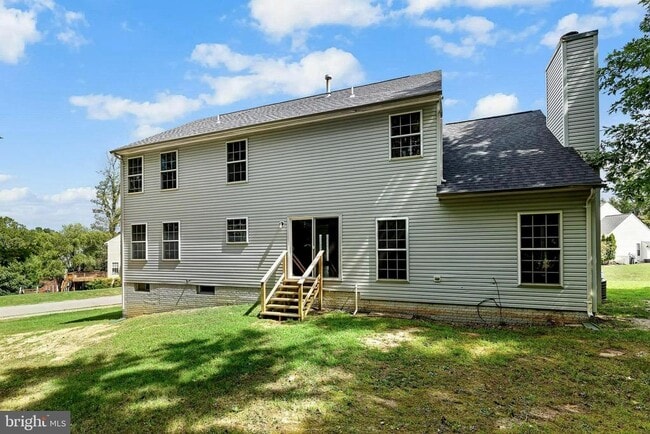 Building Photo - 10004 Field Stone Ct
