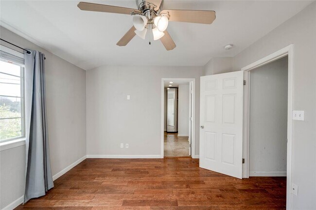 Building Photo - 2101 Polaris Ave