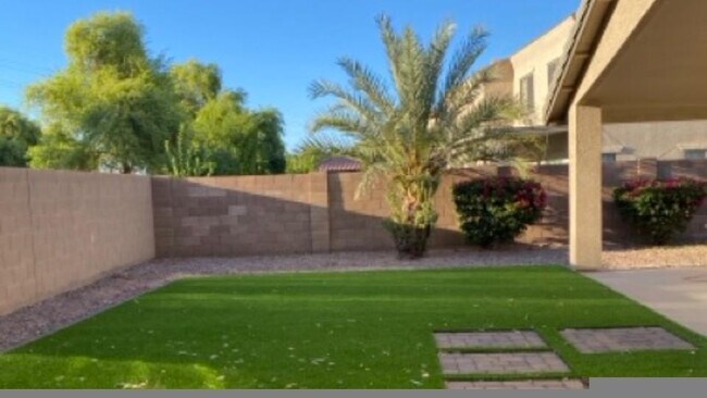 Building Photo - 4240 S Kerby Way