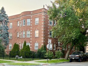 Building Photo - 2840 N Lockwood Ave
