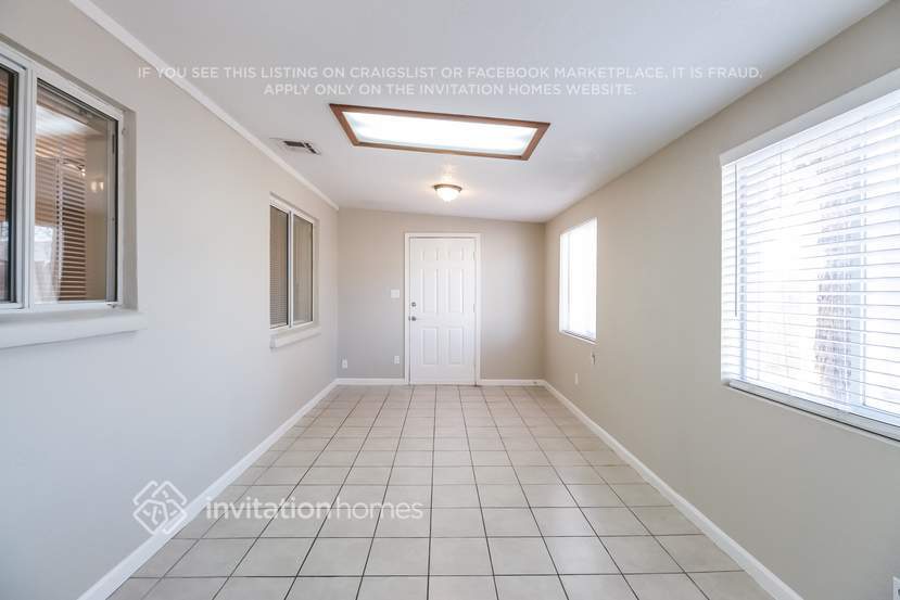 Building Photo - 5136 N 78th Ave