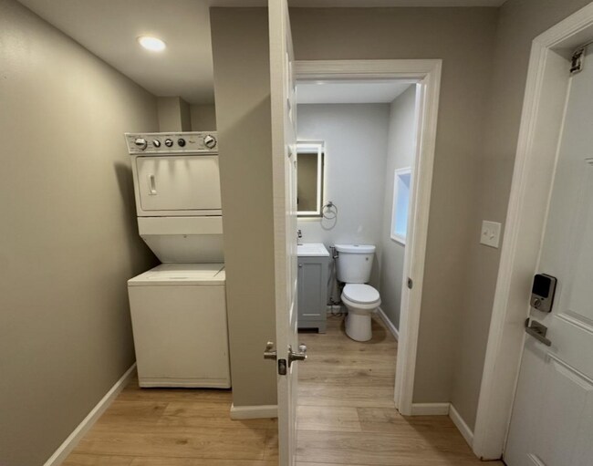 Building Photo - 1961 N Croskey St