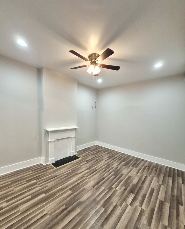 Building Photo - 2820 Q St