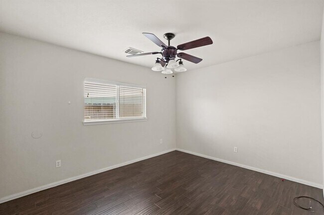 Building Photo - 5823 Creektrace Ln