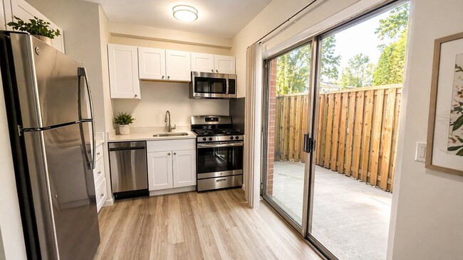 Building Photo - 4465 MacArthur Blvd NW