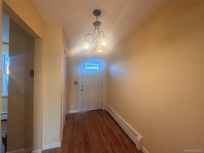 Building Photo - 72 Greenway Terrace