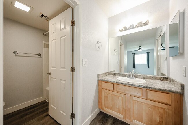 Building Photo - 1340 N Recker Rd