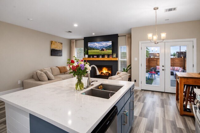 Building Photo - 5417 Texas St