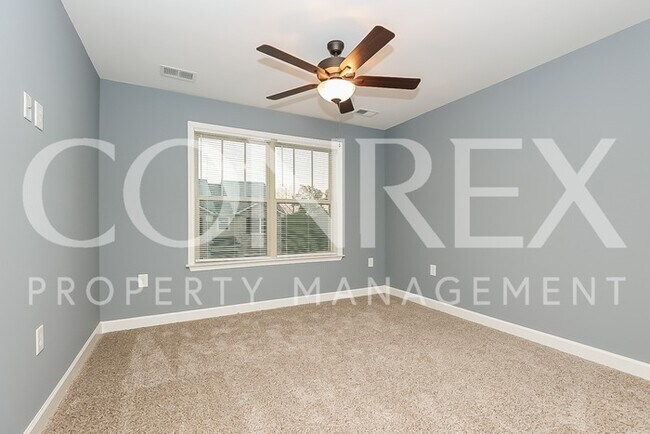 Building Photo - Beautiful 3 Bedroom Townhome in Lebanon, TN!