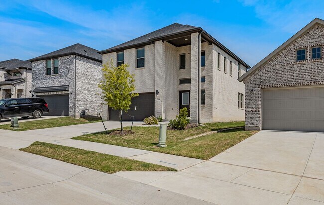 Building Photo - 706 Melody Hl Dr