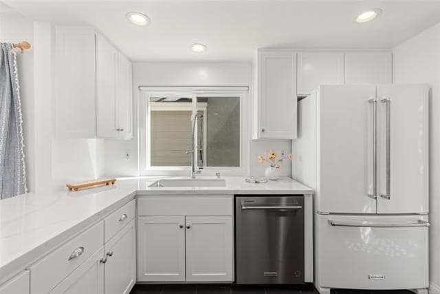 Building Photo - 807 Windcrest Dr