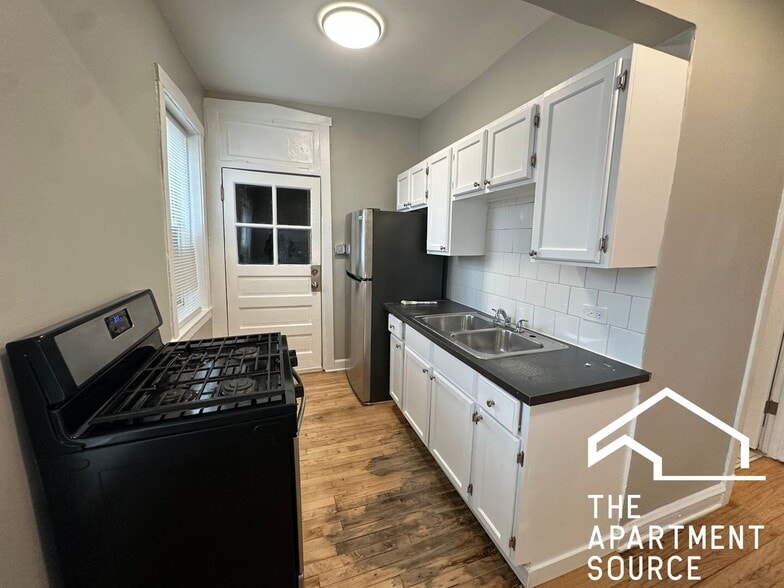 Building Photo - 4912 N Saint Louis Ave